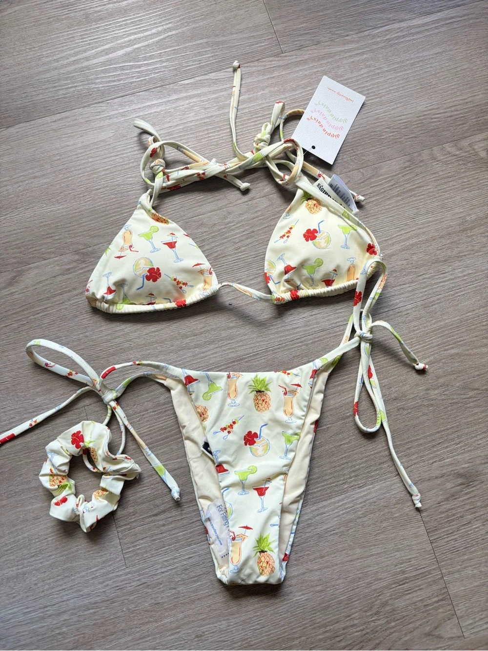 Dippin Daisies Pastel Yellow Tropical Drink string Bikini w/ matching scrunchie